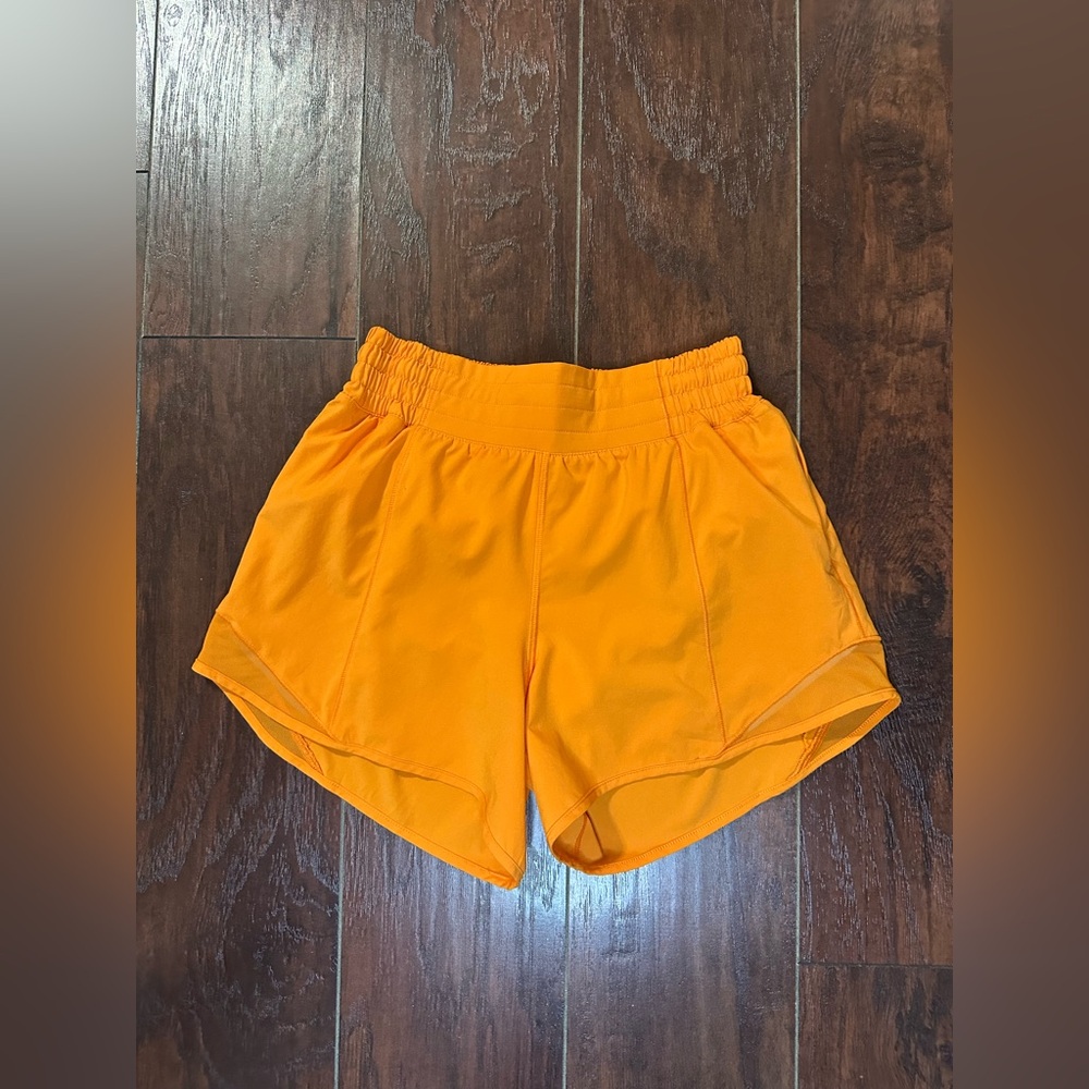 Lululemon Hotty Hot Size 4 High-Rise  4" Lit Orange